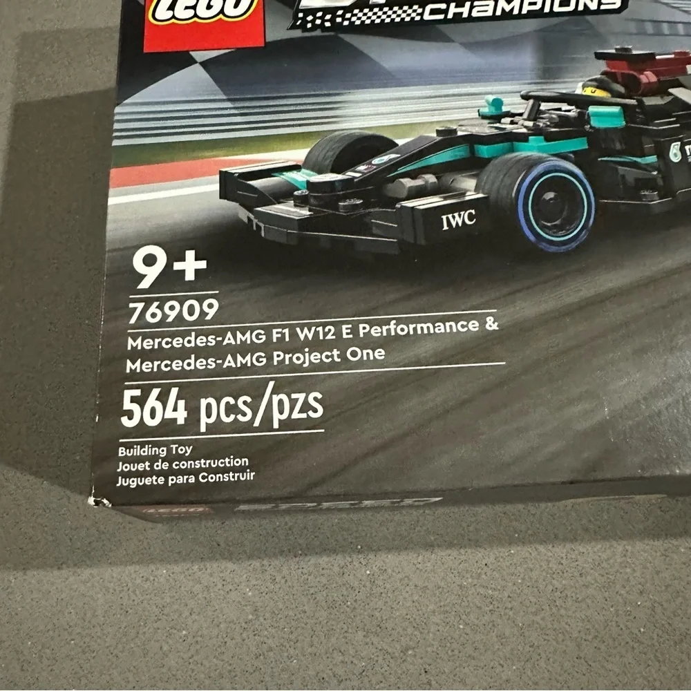 LEGO Speed Champions Mercedes F1 W12 & AMG Project One Set 76909, 564 PCS - Picture 3 of 9
